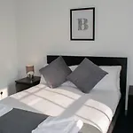 Modern 3 Bedroom Edinburgh Penthouse